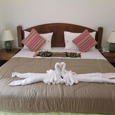 Mt Hotel Patong Пхукет Екстер'єр фото