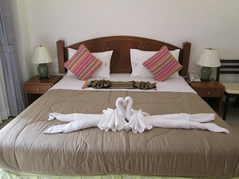 Mt Hotel Patong Пхукет Екстер'єр фото